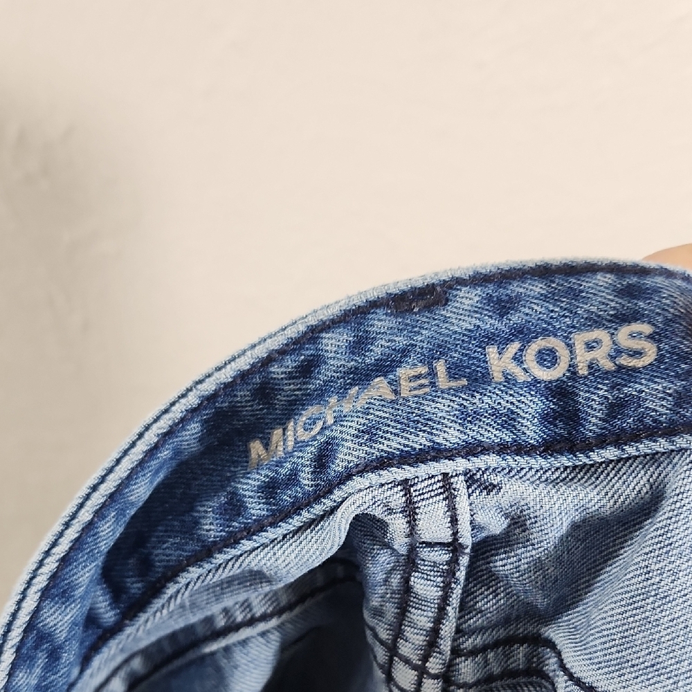 Michael Kors Cropped Exposed Button Jeans Slightly Distressed Hem Size 14 - Picture 6 of 7